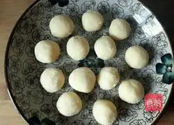 How to make mashed potato and sesame balls Illustration 5