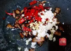 Grandma's recipe for stir-fried bacon 3