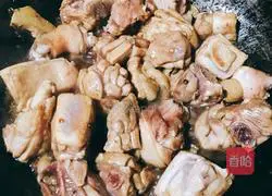 Illustration of how to make spicy chicken (Shandong cuisine) 5