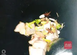 Illustration of the home version of the dry pot fat sausage 10