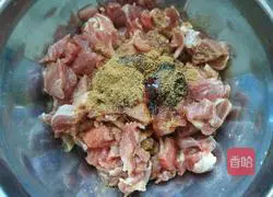 Illustration of Cumin Toothpick Lamb Recipe 3