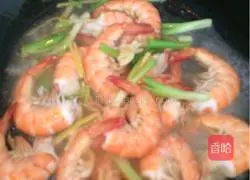 Illustration of braised prawns in tomato sauce 5