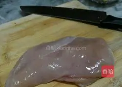 Illustration of how to make fried chicken tenders 1