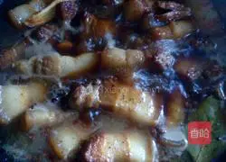 Illustration of how to make braised pork 10