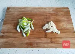 # Northeast# Sauerkraut and fried pork recipe illustration 3