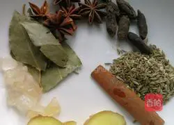 Illustration of how to make duck legs with fragrant sauce 7