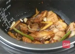 Illustration of how to make delicious sauce chicken wings 4