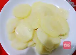  Illustration of how to make twice-cooked pork with potatoes 4