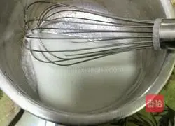 Chocolate Cake Roll Recipe Illustration 3