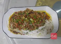 Illustration of how to make fish head with chopped pepper 5