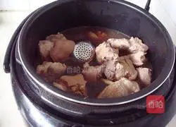 Recipe for glutinous pork knuckle with sauce Illustration 8