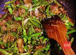 Illustration of how to make fried pork with salt 10