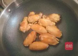 Illustration of how to make braised wings 3