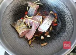 Illustration of home-style tofu stewed fish 7