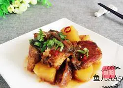 Illustration of stewed stewed potatoes with sturgeon 10