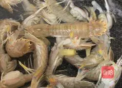 Illustration of how to make shrimps and mushrooms in salt water 3