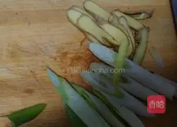 Authentic minced pepper fish Illustration of how to make the head 12