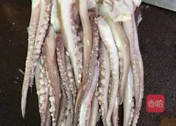 Illustration of how to make spicy squid tentacles 3