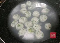 Illustration of making shepherd's purse and shrimp balls 14