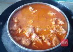 Illustration of how to make Sichuan style steamed pork ribs with rice flour 11