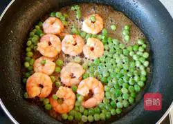 Illustration of how to make green beans and shrimps 4