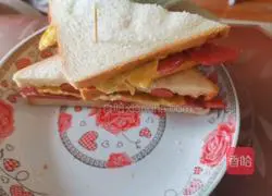 Illustration of how to make egg and ham sandwich 8