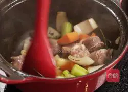 Italian innovative cuisine| Cassola recipe illustration 5