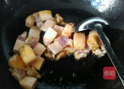 Illustration of Taro Roast Pork 7