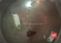 Illustration of how to make salted shrimps 2