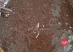 Illustration of how to make eight-inch cocoa chiffon cake 3