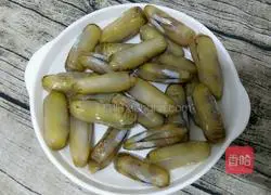 Illustration of how to make fragrant razor clams 3