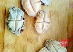 Illustration of how to cook abalone in oyster sauce 5