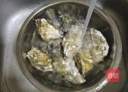 Illustration of how to make roasted garlic oysters 1