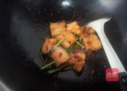 Illustration of how to make twice-cooked pork with green garlic 7