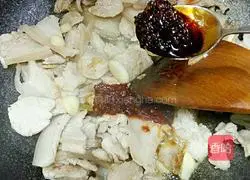 Illustration of the recipe of twice-cooked pork with garlic moss 6