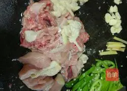 Illustration of Stir-fried Hunan Chicken 1