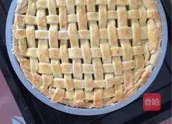 Illustration of homemade apple pie 17