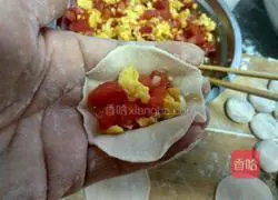 Illustration of how to make tomato and egg dumplings 17