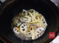 Illustration of how to make assorted shrimps in hot pot 4