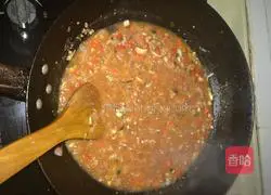 Illustration of how to make beef, egg and tomato sauce pasta 7