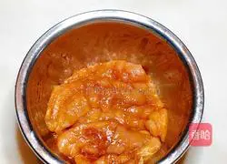 Illustration of how to make pan-fried chicken breast 1