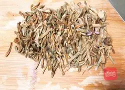 Illustration of how to make steamed bacon with dried beans 3