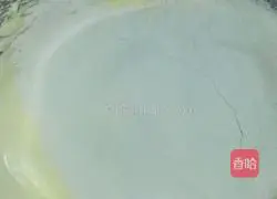 Illustration of how to make strawberry jam and cream cake sandwich 6