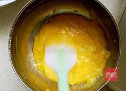 Strawberry Cream Cake Roll Recipe Illustration 11