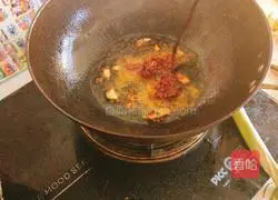 Illustration of how to make spicy crab 1