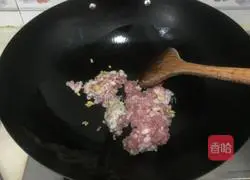 Illustration of how to make egg glutinous rice rolls 4