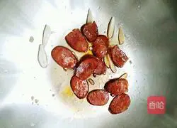 Illustration of how to make sausage and snow peas 5