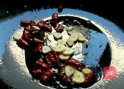 Illustration of how to make stir-fried shredded cabbage 5