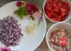 Illustration of how to make tomato minced meat pasta 3