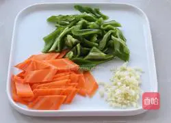 Illustration of how to make Northeastern eggplant meat slices 3